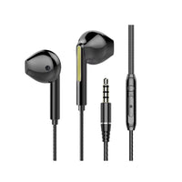 Ecouteurs filaires avec suppression de bruit sur fond blanc