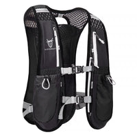 Gilet hydratation trail ultra léger sur fond blanc