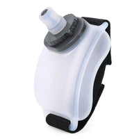 Gourde running transparente pour poignet sur fond blanc