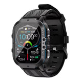 Montre connectée homme polyvalente et design sur fond blanc